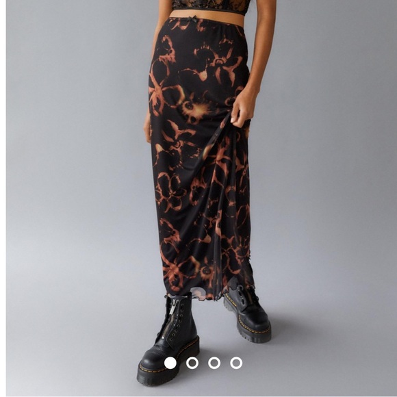 UO Wave Maxi Mesh Skirt - Picture 4 of 5